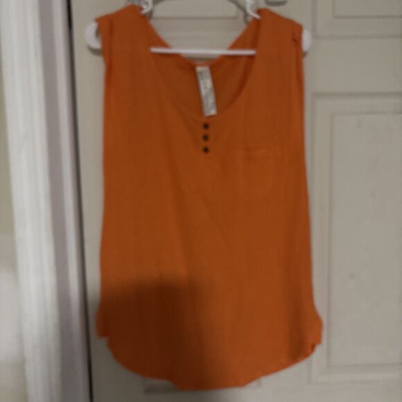 Zara Women’s L Orange Henley with Button. New without tags. Preppy, lightweight - Picture 1 of 4